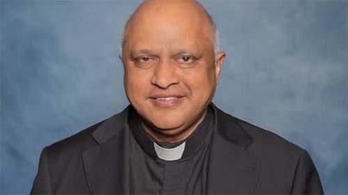 Padre é assassinado a tiros dentro de igreja no Kansas, nos Estados Unidos