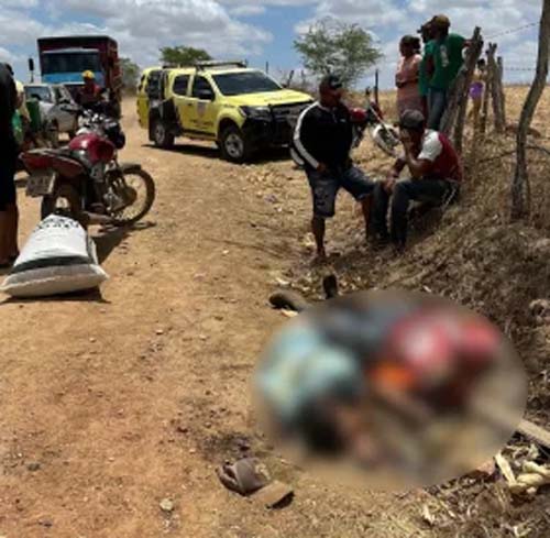 Pai e filho são mortos a tiros enquanto voltavam para casa de moto