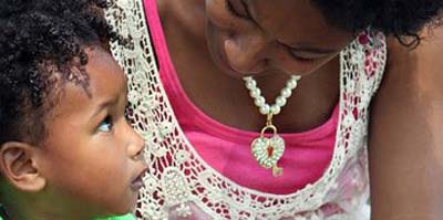 Especialista alerta que pais devem passar mais tempo com os filhos