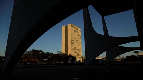 Na transição, presidente eleito terá direito a auxiliares e seguranças