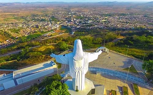 Homem fica ferido após agressão por dívida em interior de AL; suspeitos são detidos