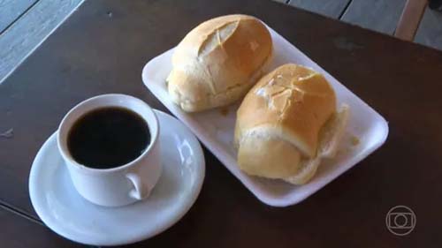 Pão francês sobe quase 17% em 12 meses, segundo o IBGE