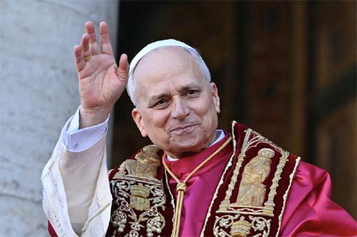 A humanidade 'apela por paz', diz o papa após ataque dos EUA ao Irã