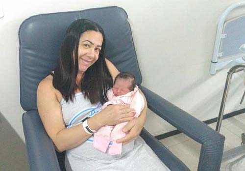 Mulher dá à luz dentro de viatura do Programa Ronda no Bairro em Maceió