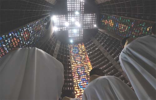 Evangélicos comemoram a Páscoa? E os espíritas? Veja o que a data representa para diferentes religiões