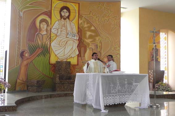 Católicos de União celebram passagem da Páscoa