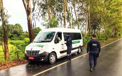 Passageiro de 60 anos sofre mal súbito e morre dentro de micro-ônibus em Maceió