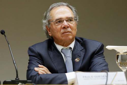 'IBGE ainda está na idade da pedra lascada', diz Guedes ao comentar dados da Pnad