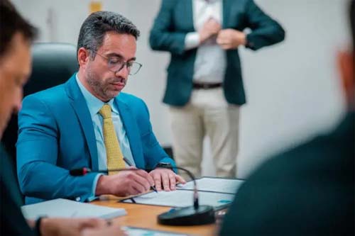 Governador de Alagoas prevê edital de concurso em mais de 10 áreas