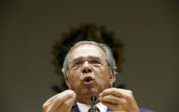 Governo aperta regra de capacitação de servidor para otimizar gasto de R$ 3,5 bilhões