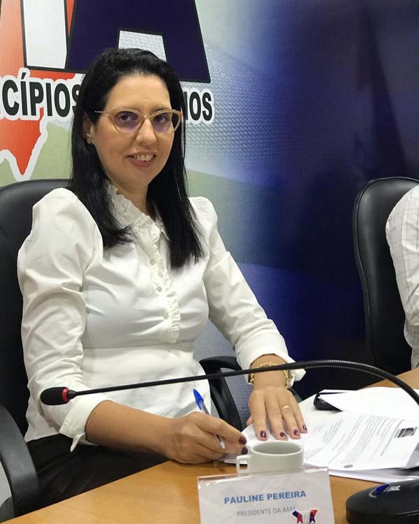 Pauline Pereira assume presidência da AMA