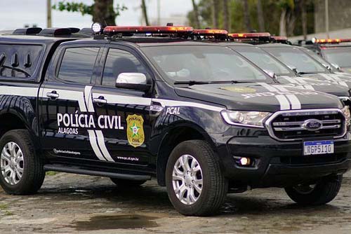 Homem é baleado por ex-marido de mulher com quem se envolveu em festa em Maceió