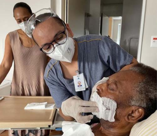 Filha de Pelé mostra fisioterapia em recuperação do Rei: 