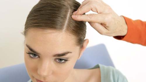 Por que temos pelos em algumas partes do corpo e em outras não?