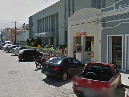 Mulher cai em golpe da falsa recompensa e tem prejuízo de cerca de R$ 1500 no Centro de Penedo