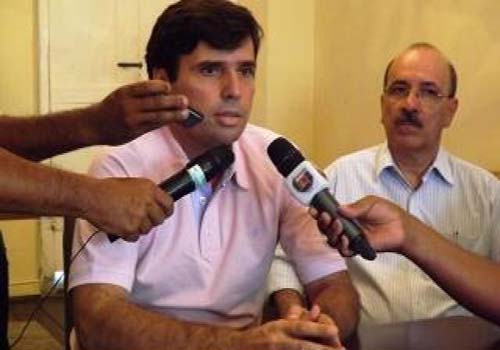 Prefeito de Penedo é acusado de desviar mais de R$ 350 mil