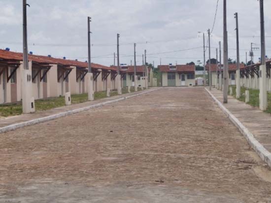 Sindicância encontra cerca de 400 casas ocupadas irregularmente ou abandonadas em conjuntos de Penedo