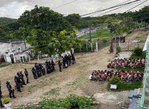 Operações tiram 158 detentos da Barreto Campelo em Itamaracá-Pe
