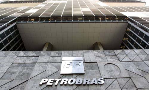 STF manda Petrobras abastecer navios iranianos parados no Brasil