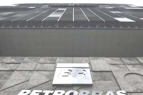 Polícia Federal apura possível esquema de corrupção na Gerência de Marketing da Petrobras