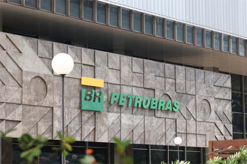 Mesmo com governo tentando reduzir preços, Petrobras vê necessidade de novos reajustes