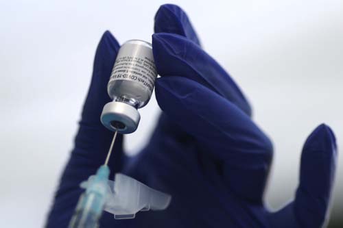 Governo espera assinar contrato com Pfizer por mais 100 milhões de doses na próxima semana