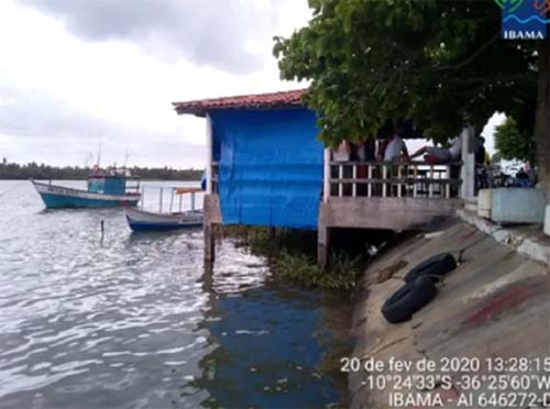 MPF move ação para derrubar bar construído dentro do Rio São Francisco, em Piaçabuçu