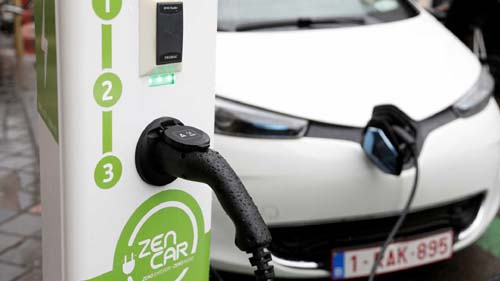 Picape a diesel e carro elétrico são as novas apostas das montadoras