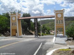 Criminosos explodem dois bancos em Piranhas