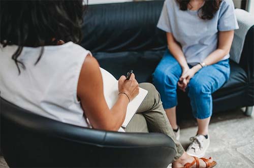 Projeto prevê jornada semanal de 30 horas e piso salarial para psicólogos  Fonte: Agência Senado