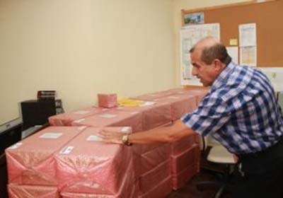 PM recebe 100 pistolas de choque para usar contra usuários de crack em AL 