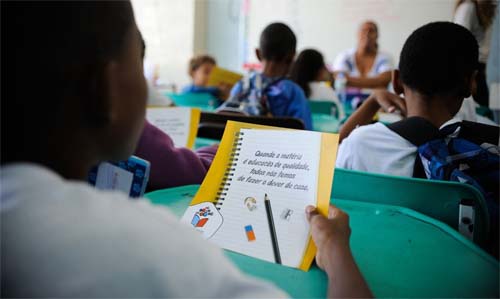 Comissão do Senado aprova prorrogação do Plano Nacional de Educação