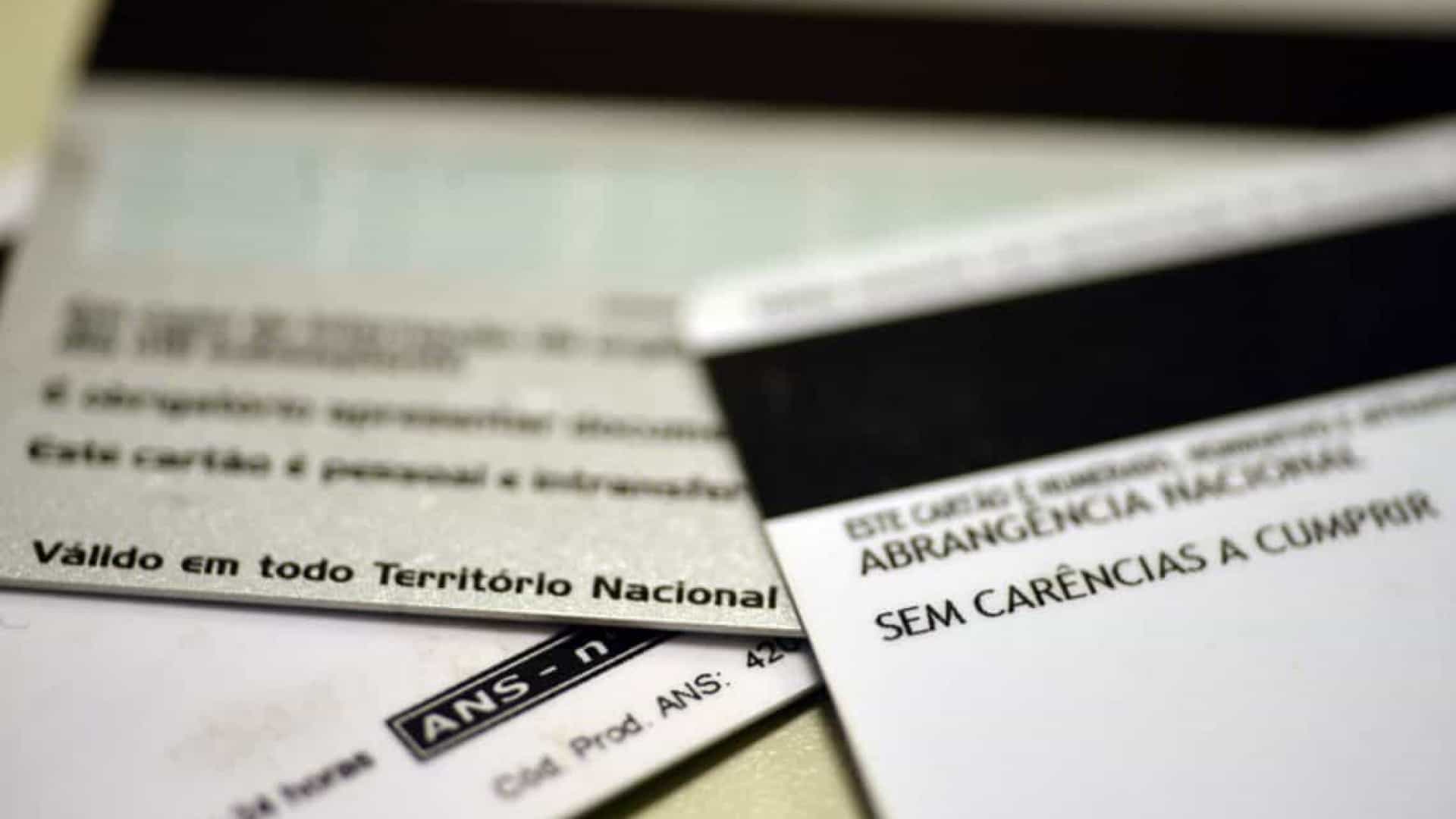 Reajuste retroativo de planos de saúde começa a ser cobrado em janeiro; entenda