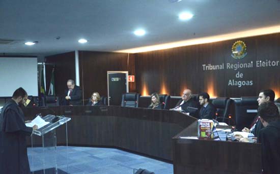 Desembargadores chamam Lessa de doente e vitimista