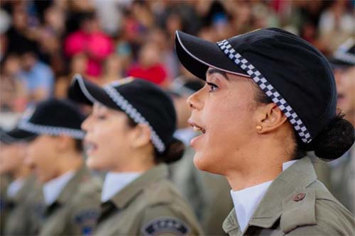 Efetivo Feminino da Polícia Militar de Alagoas Celebra Trajetória de Conquistas e Superação ao Longo de 35 Anos