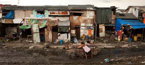 Relatório aponta cinco fatores que empurram milhões para a pobreza