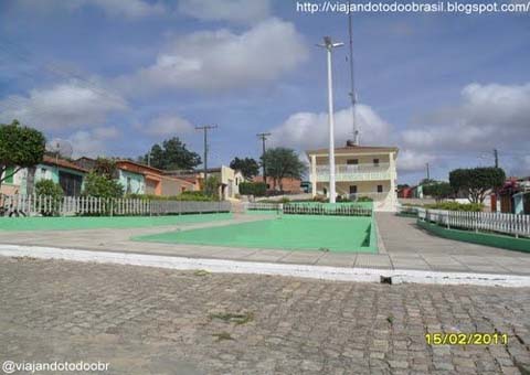 Menor é estuprada na frente do namorado em Poço das Trincheiras