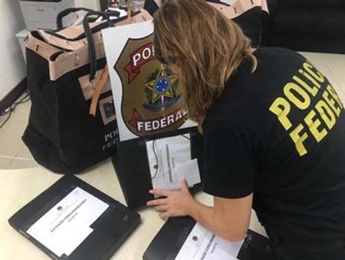 Polícia Federal deflagra 2º fase de operação e cumpre mandado na casa de advogado no sertão