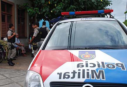 PM impede traficantes de enterrar homem vivo