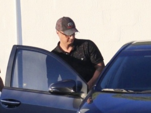 PM suspeito de atirar em motoqueiro se apresenta e presta depoimento à polícia