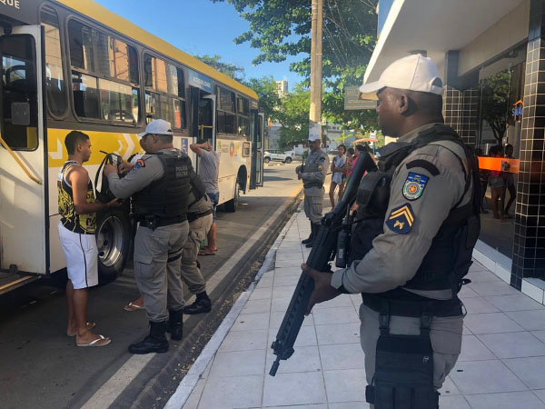 Policiamento integrado e investigação reduzem em cerca de 90% assaltos a ônibus