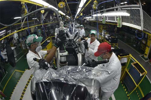 Manufatura em Manaus registra crescimento recorde em receita de mais de R$ 227 bilhões em 2025