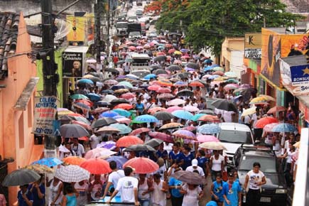 População de União realiza passeta pela paz
