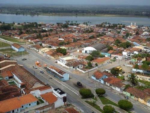 Com a ajuda de comparsa, homem esfaqueia o próprio cunhado em Porto Real do Colégio