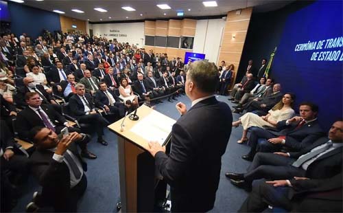 Alagoas vai a posse de Renan Filho; novo ministro terá plano de 100 dias