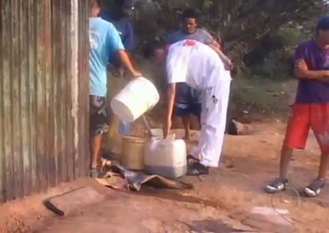 Polícia prende quadrilha por desvio de gasolina. 