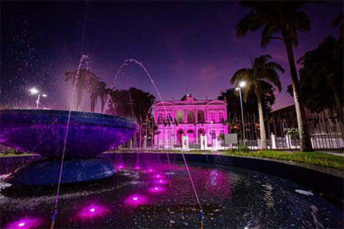 Governo de Alagoas ilumina Museu Palácio Floriano Peixoto para marcar o Junho Violeta