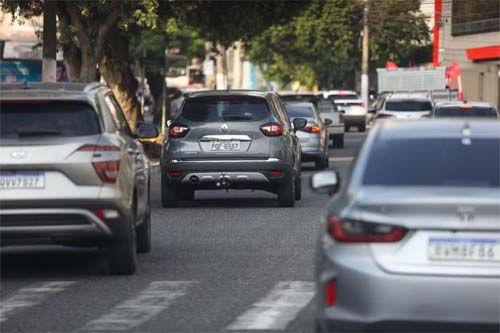 Prazo para pagar IPVA de veículos com finais de placa 3 e 4 termina nesta quinta-feira em AL