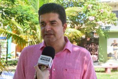 Prefeito Rui Palmeira entrega área esportiva do Vergel nesta sexta-feira