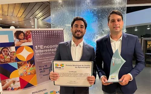 IDEB 2021: Prefeito e secretário de Educação de Santana do Mundaú recebem prêmio da Undime